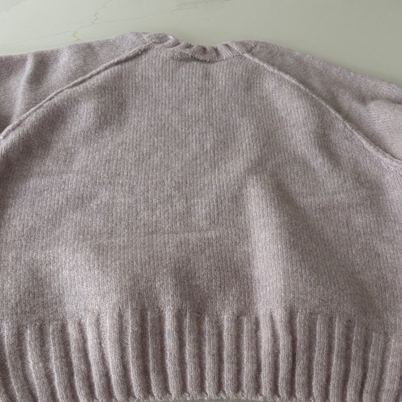 Anthropologie: The Cline Chunky Crewneck Sweater, size Small. Colour is Lilac - Picture 11 of 12
